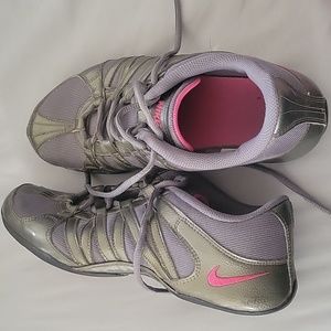 Nike tennis shoes